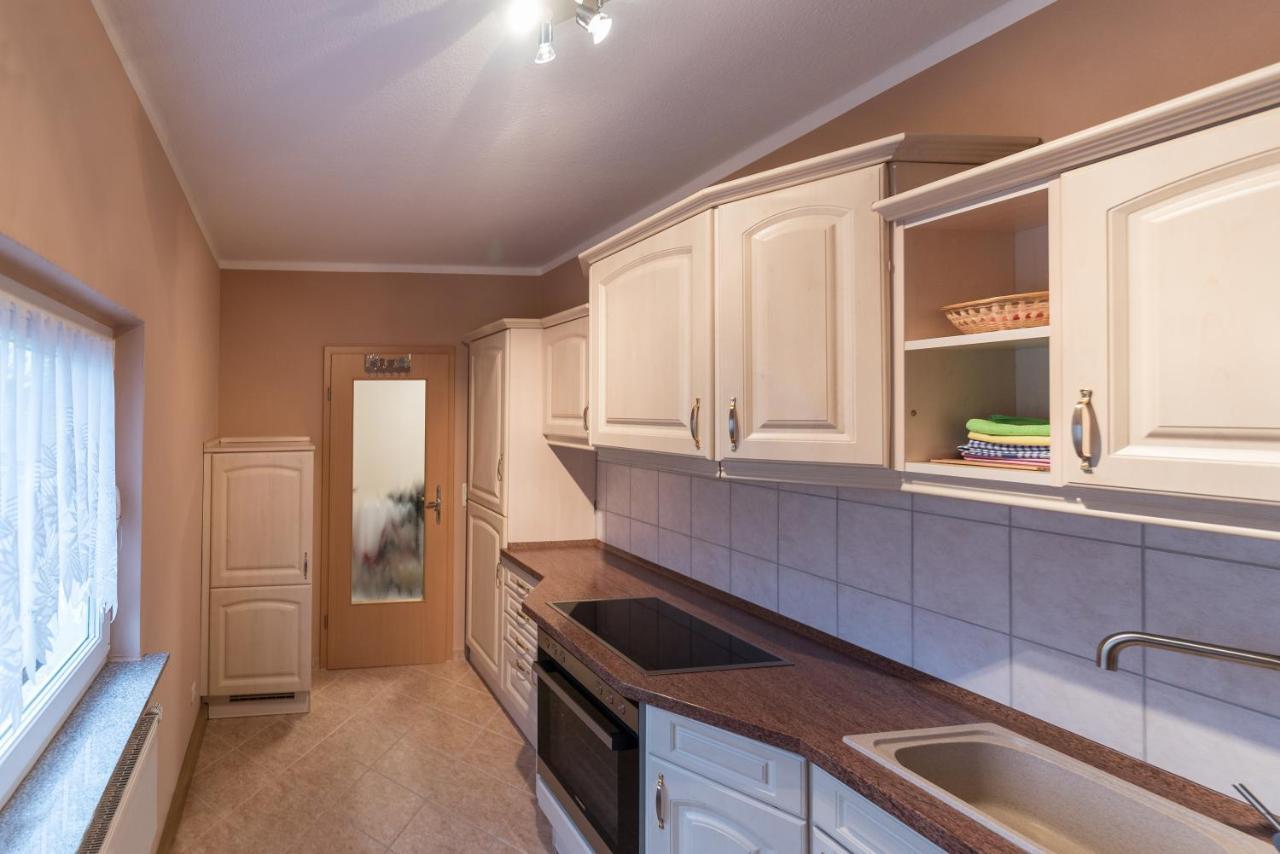 Ferienwohnung Lodig Gross Sarchen エクステリア 写真